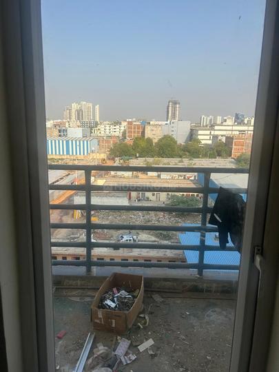 Pivotal Paradise Main Image 1