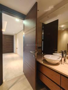 Bathroom Image of 5000 Sq.ft 4 BHK Builder Floor for rent in Hauz Khas New Delhi for Rs. 450000