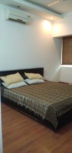 Bedroom Image of 2200 Sq.ft 4 BHK Apartment / Flat for rent in Sarita Vihar New Delhi for Rs. 85000