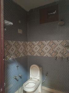 Common Bathroom Image of 900 Sq.ft 2 BHK Independent House for sale in Dwarka Mor New Delhi for Rs. 15500000