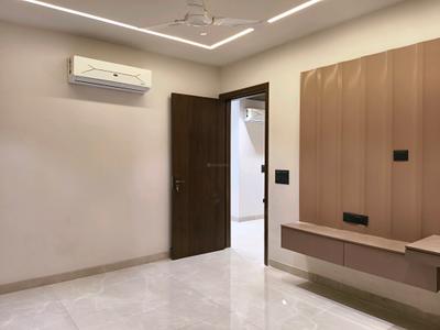 Bedroom Image of 2300 Sq.ft 4 BHK Builder Floor for sale in Sushant Lok Phase 1 Gurgaon for Rs. 39000000