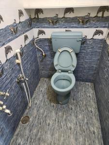 Bathroom Image of 1200 Sq.ft 3 BHK Independent House for rent in Madambakkam Chennai for Rs. 25000
