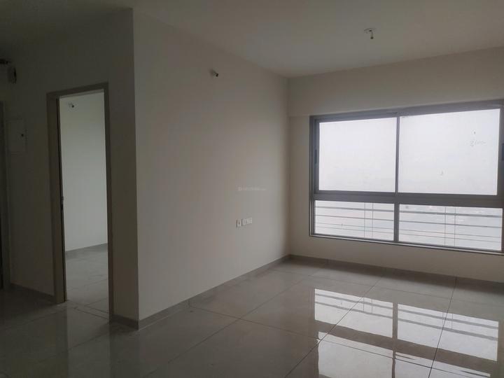 Gurukrupa Marina Enclave Wings Q And R With Kindergarten Phase IV Main Image 1