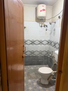 Bathroom Image of 900 Sq.ft 2 BHK Apartment / Flat for rent in Kempegowda Nagar Bengaluru for Rs. 23000