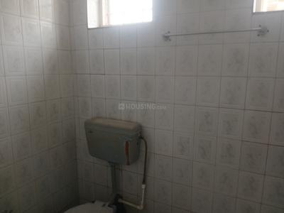 Bathroom Image of 1800 Sq.ft 3 BHK Apartment / Flat for sale in Race Course Vadodara for Rs. 4800000