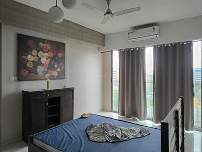 Bedroom Image of 1680 Sq.ft 4 BHK Apartment / Flat for sale in Rustomjee Seasons by Rustomjee Builders, Bandra East Mumbai for Rs. 82500000