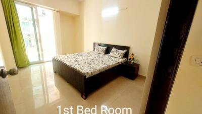 Bedroom Image of 1250 Sq.ft 2 BHK Apartment / Flat for sale in Mahagun Moderne, Sector 78 Noida for Rs. 17000000