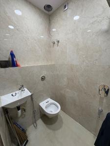 Bathroom Image of 4200 Sq.ft 4.5 BHK Apartment / Flat for sale in Raunak Viraj Tower, Thane West Thane for Rs. 120000000