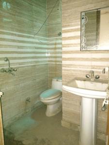 Common Bathroom Image of 950 Sq.ft 2 BHK Apartment / Flat for sale in Shalimar Garden Ghaziabad for Rs. 5400000