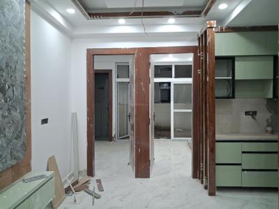 Living Room Image of 1000 Sq.ft 2 BHK Apartment / Flat for sale in Sector 72 Noida for Rs. 4000000