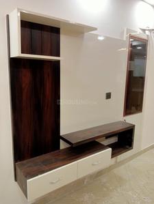 Image of 850 Sq.ft 2 BHK Builder Floor for sale in Shalimar Bagh, New Delhi for Rs. 11000000