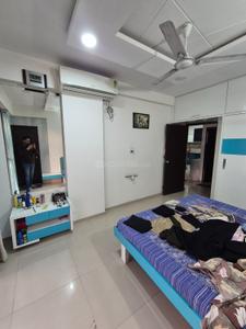 Bedroom Image of 1705 Sq.ft 3 BHK Apartment / Flat for rent in Darshanam Central Park, Sayajiganj Vadodara for Rs. 33000