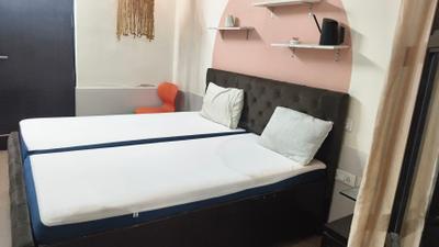 Bedroom Image of 1000 Sq.ft 2 BHK Builder Floor for rent in Lajpat Nagar New Delhi for Rs. 66000