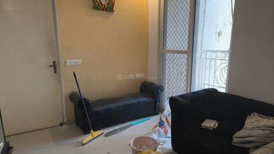 Living Room Image of 607 Sq.ft 2 BHK Apartment / Flat for rent in Prateek Grand City, Siddharth Vihar Ghaziabad for Rs. 28000