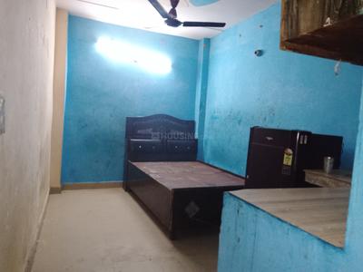 Bedroom Image of 450 Sq.ft 1 RK Builder Floor for rent in Nawada New Delhi for Rs. 8500