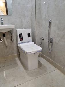 Common Bathroom Image of 588 Sq.ft 2 BHK Apartment / Flat for rent in Dwarka Mor New Delhi for Rs. 25000