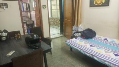 Living Room Image of 550 Sq.ft 1 BHK Apartment / Flat for rent in Phool Bagan Kolkata for Rs. 20000