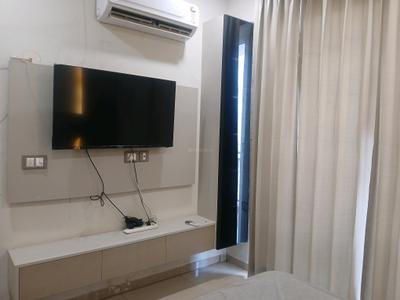 Bedroom Image of 640 Sq.ft 3 BHK Apartment / Flat for sale in ROF Aalayas Phase 2, Sector 102 Gurgaon for Rs. 9250000
