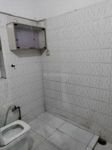 Bathroom Image of 1200 Sq.ft 3 BHK Apartment / Flat for rent in Swaraj Homes Sukhdev Vihar Pocket A, Sukhdev Vihar New Delhi for Rs. 45000