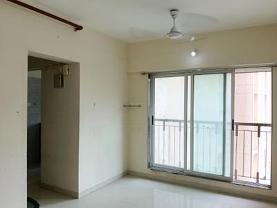 Living Room Image of 750 Sq.ft 2 BHK Apartment / Flat for rent in Kasarvadavali Thane for Rs. 25000