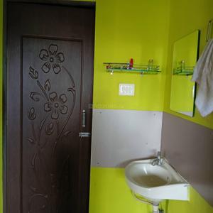 Bathroom Image of 900 Sq.ft 2 BHK Apartment / Flat for sale in Chanod Colony Vapi for Rs. 2500000