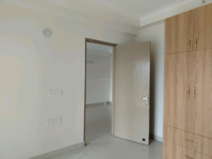 Tulip White Main Image 1