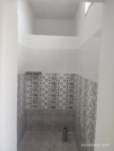 Bathroom Image of 900 Sq.ft 2 BHK Independent House for sale in Andarkottaram Madurai for Rs. 4000000