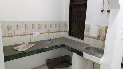 Kitchen Image of 950 Sq.ft 3 BHK Builder Floor for sale in Laxmi Nagar New Delhi for Rs. 7000000