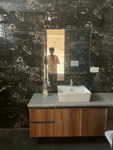 Bathroom Image of 1550 Sq.ft 3 BHK Apartment / Flat for rent in Sector 17 Faridabad for Rs. 35000