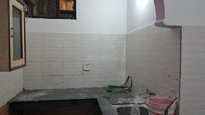 Kitchen Image of 585 Sq.ft 2 BHK Builder Floor for sale in Sudarshan Park New Delhi for Rs. 2750000