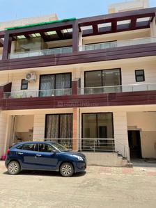 Image of 1600 Sq.ft 3 BHK Villa for sale in Renowned Lotus Srishti, Crossings Republik, Ghaziabad for Rs. 14500000