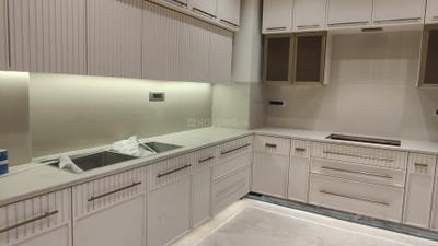 Kitchen Image of 1800 Sq.ft 3 BHK Builder Floor for sale in Sector 43 Gurgaon for Rs. 35000000