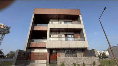 6 BHK Independent House