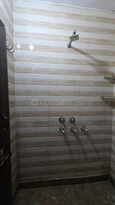Bathroom Image of 700 Sq.ft 2 BHK Apartment / Flat for rent in Pitampura New Delhi for Rs. 20000