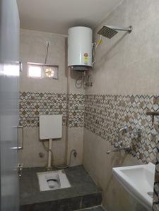 Bathroom Image of 900 Sq.ft 1 BHK Independent House for rent in Sipara Patna for Rs. 9000