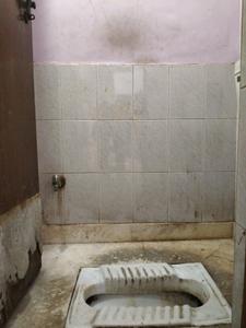 Common Bathroom Two Image of 1250 Sq.ft 3 BHK Builder Floor for sale in DDA Flats, Vikaspuri New Delhi for Rs. 16000000