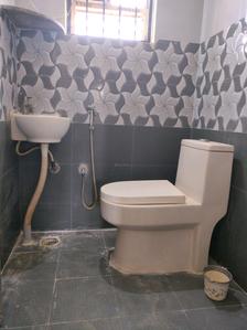 Common Bathroom Image of 660 Sq.ft 2 BHK Builder Floor for rent in Marathahalli Bengaluru for Rs. 22000