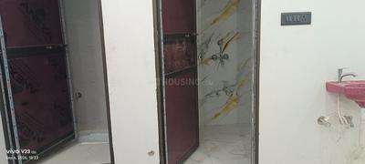 Bathroom Image of 700 Sq.ft 2 BHK Builder Floor for rent in Parao Varanasi for Rs. 7500