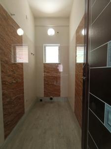 Bathroom Image of 1010 Sq.ft 3 BHK Apartment / Flat for sale in Santoshpur Kolkata for Rs. 6500000