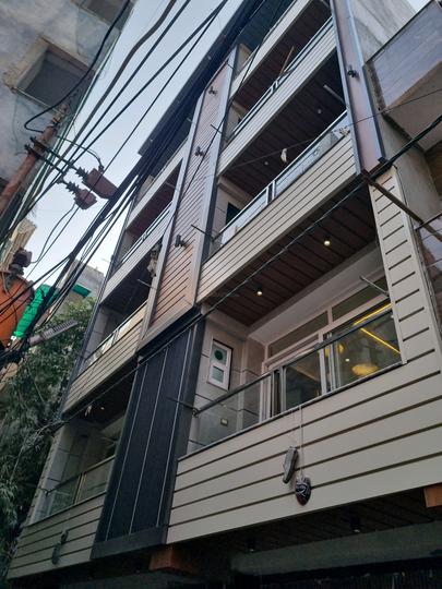 PRIME FLOOR Main Image 1