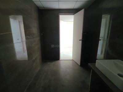 Bathroom Image of 4491 Sq.ft 4 BHK Apartment / Flat for sale in Sankalp Grace 3, Thaltej Ahmedabad for Rs. 40000000