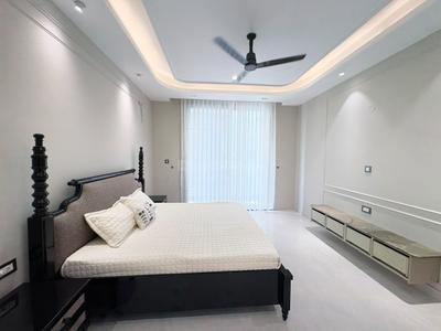 Bedroom Image of 2500 Sq.ft 4 BHK Builder Floor for sale in BPTP Eden Estate, Sector 81 Faridabad for Rs. 37500000