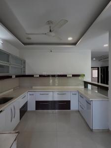 Kitchen Image of 1600 Sq.ft 3 BHK Builder Floor for rent in Vijay Nagar Indore for Rs. 30000