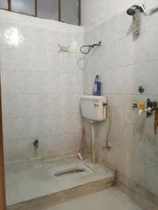 Common Bathroom Image of 950 Sq.ft 2 BHK Apartment / Flat for sale in Shalimar Garden Ghaziabad for Rs. 5200000