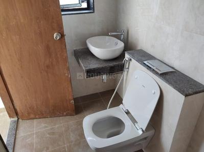 Bathroom Image of 1350 Sq.ft 3 BHK Apartment / Flat for sale in Rivali Park Wintergreen, Borivali East Mumbai for Rs. 43000000