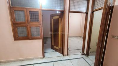 Bedroom Image of 675 Sq.ft 3 BHK Builder Floor for sale in Shastri Nagar New Delhi for Rs. 6000000