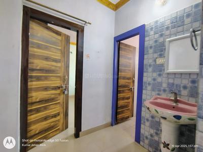 Bathroom Image of 1580 Sq.ft 3 BHK Apartment / Flat for rent in Harmu Ranchi for Rs. 21000