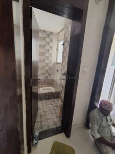 Bathroom Image of 1170 Sq.ft 3.5 BHK Apartment / Flat for sale in Ayushi Palm Greens, Garha Jabalpur for Rs. 6500000