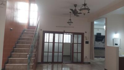 Living Room Image of 2400 Sq.ft 4 BHK Independent House for rent in HSR Layout Bengaluru for Rs. 210000