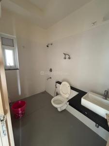 Bathroom Image of 950 Sq.ft 2 BHK Apartment / Flat for rent in Godrej Infinity, Mundhwa Pune for Rs. 38000